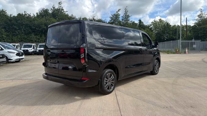 Ford Transit Custom 320 L2 Diesel Fwd 2.0 EcoBlue 136ps H1 Van Limited - Image 10